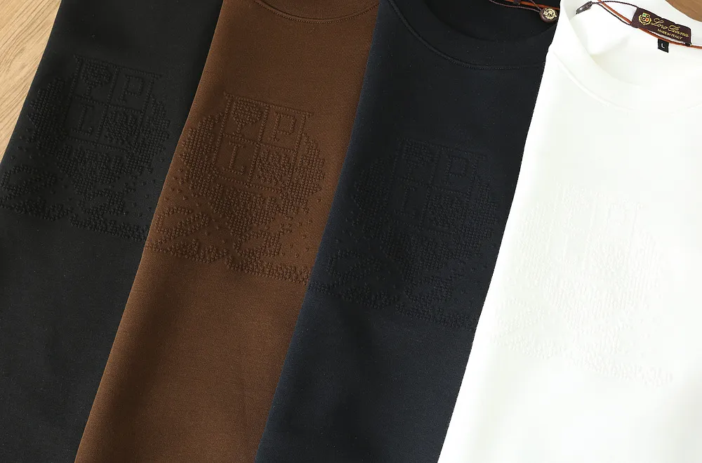LP's new modal air layer sweatshirt, handsome and fashionable, simple Versatile style. The top-notch printed embossed letter pattern logo on the chest, the cotton fabric is not only stiff and maintains the trendy silhouette, but also comfortable to wear, and the yarn is more delicate, Sizes M-4XL